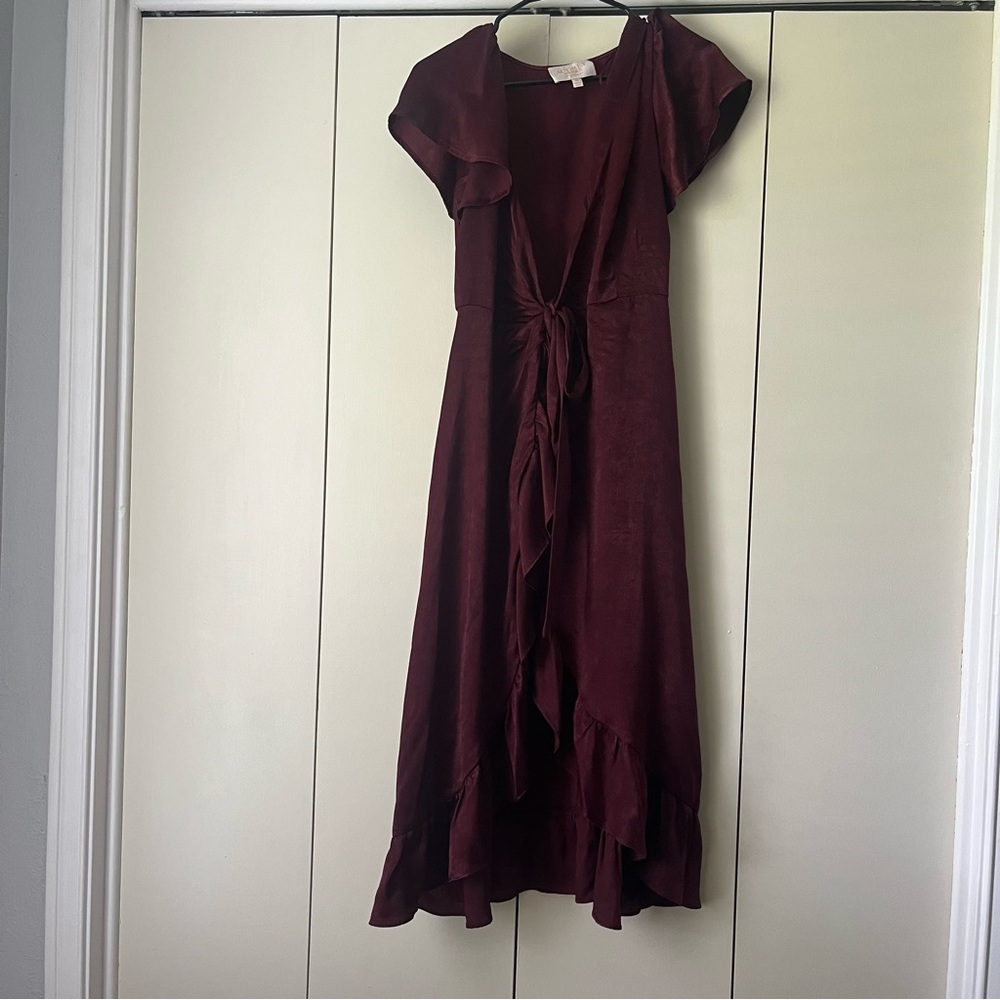 Francesca women’s mid dress burgundy belt v-neck open on the front